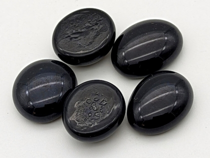 Glasnuggets schwarz-opak, 17-20 mm/1 kg